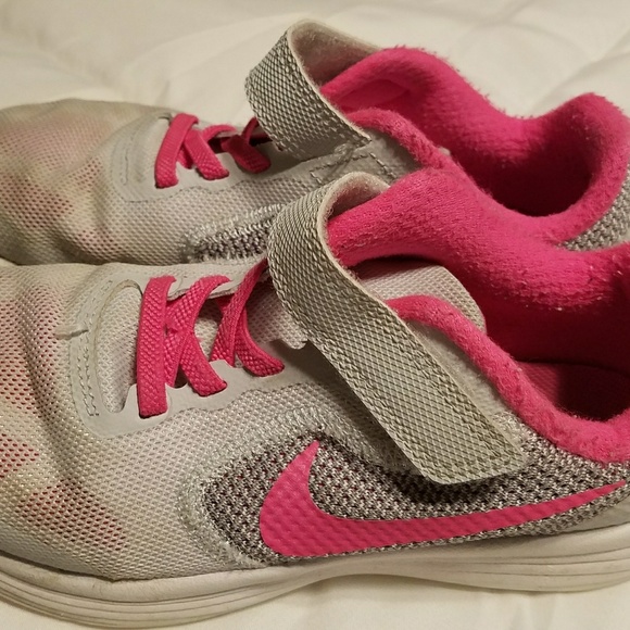 girls nike shoes size 1